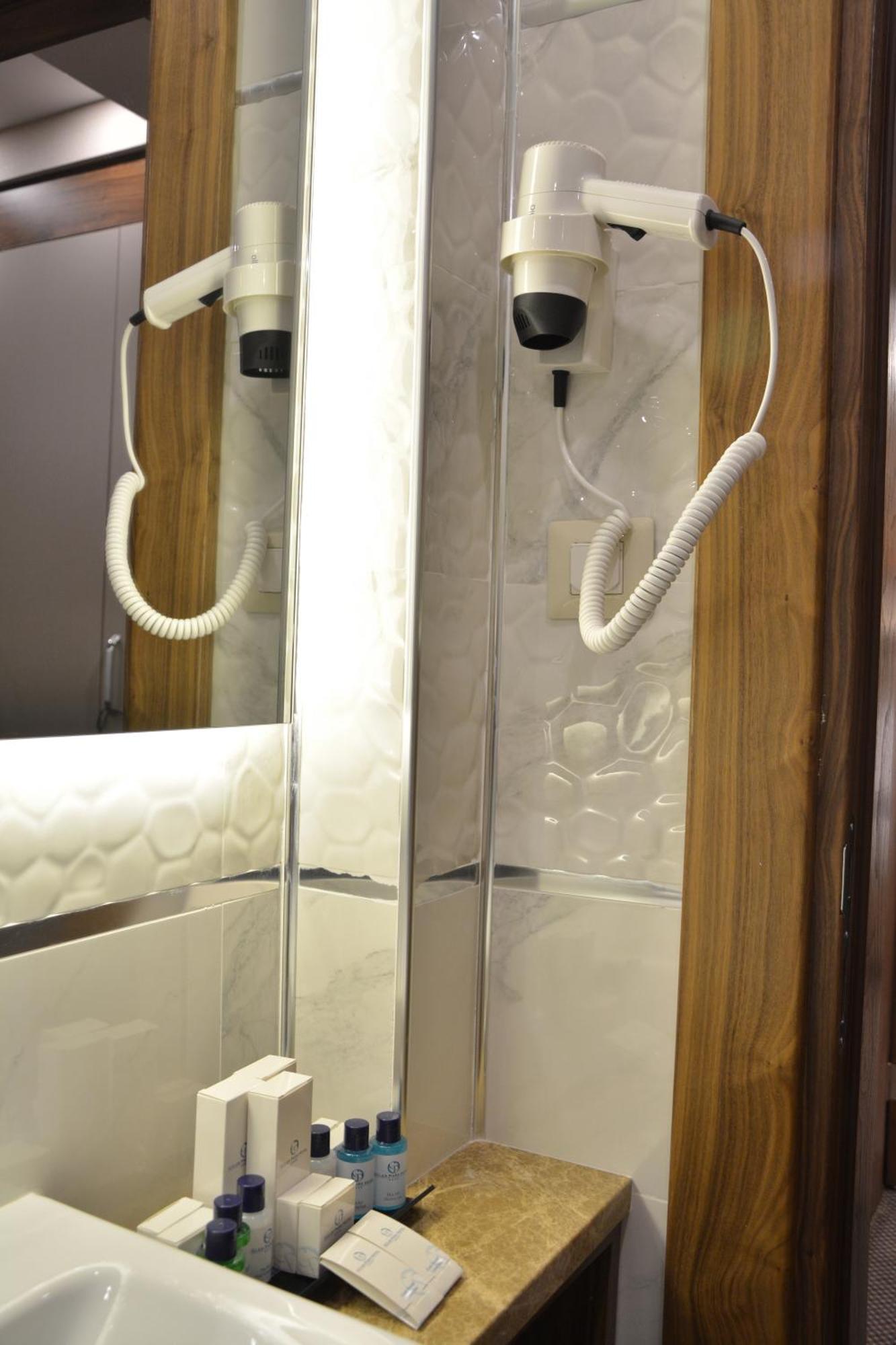 Goeruekle Gueler Park Hotel Cameră foto